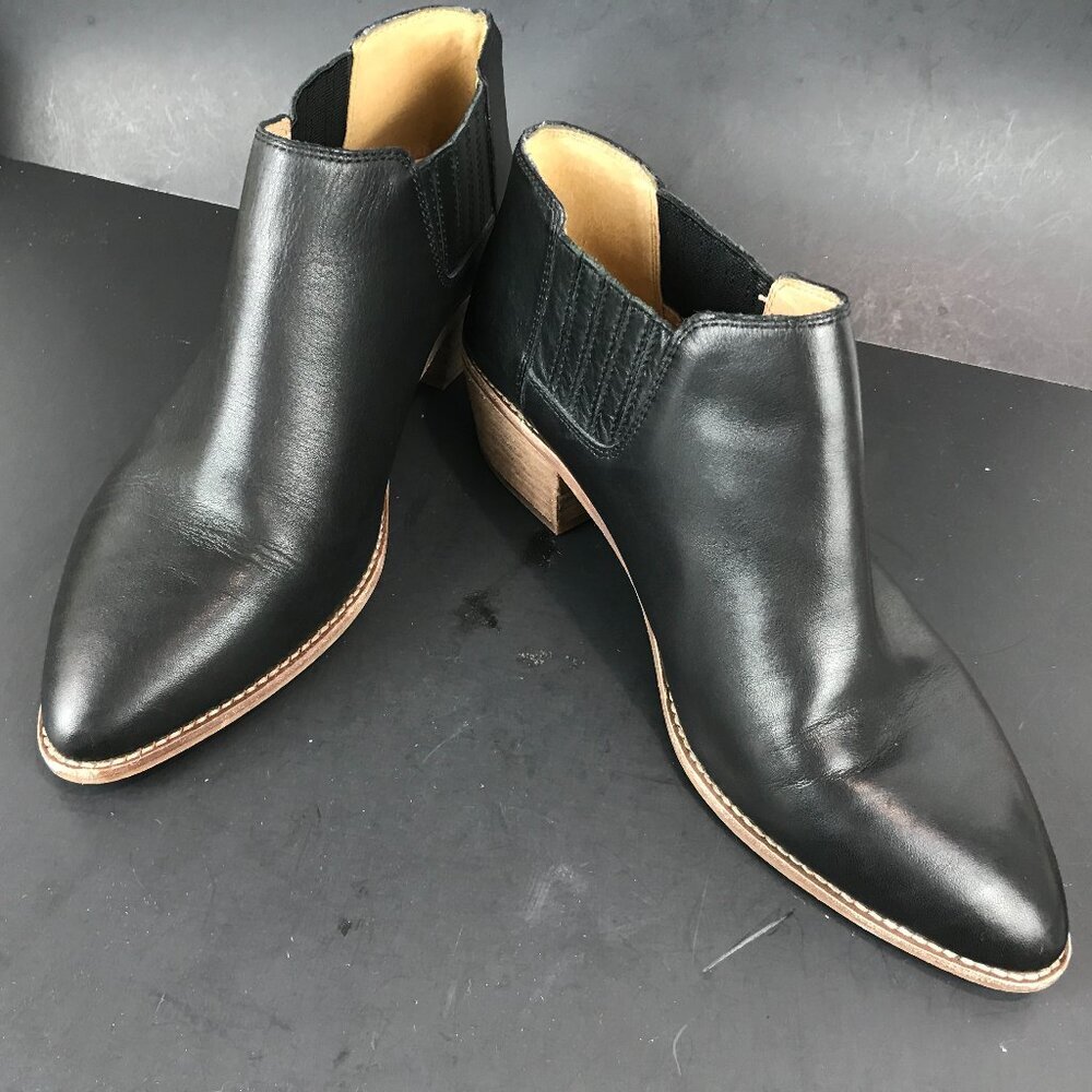 Madewell black leather pull on ankle boots Size 9